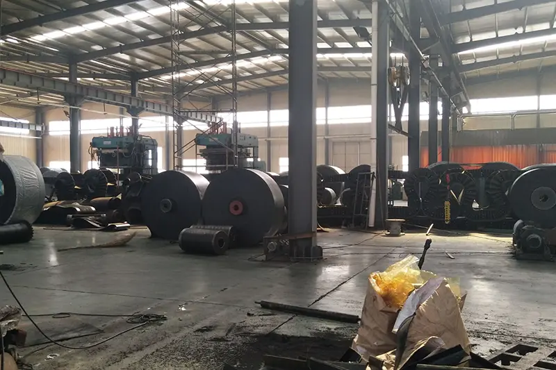 Processo de Produção de Correias Transportadoras de Borracha Processo de Produção de Correias Transportadoras de Borracha